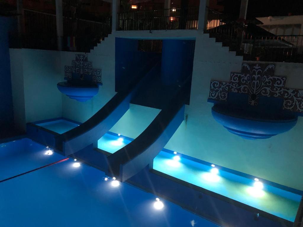 בנאלמדנה Estudio Benalbeach Primera Linea De Playa מראה חיצוני תמונה
